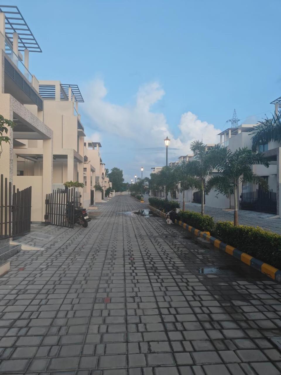 Coco Nest Resort Mahabalipuram Exteriör bild