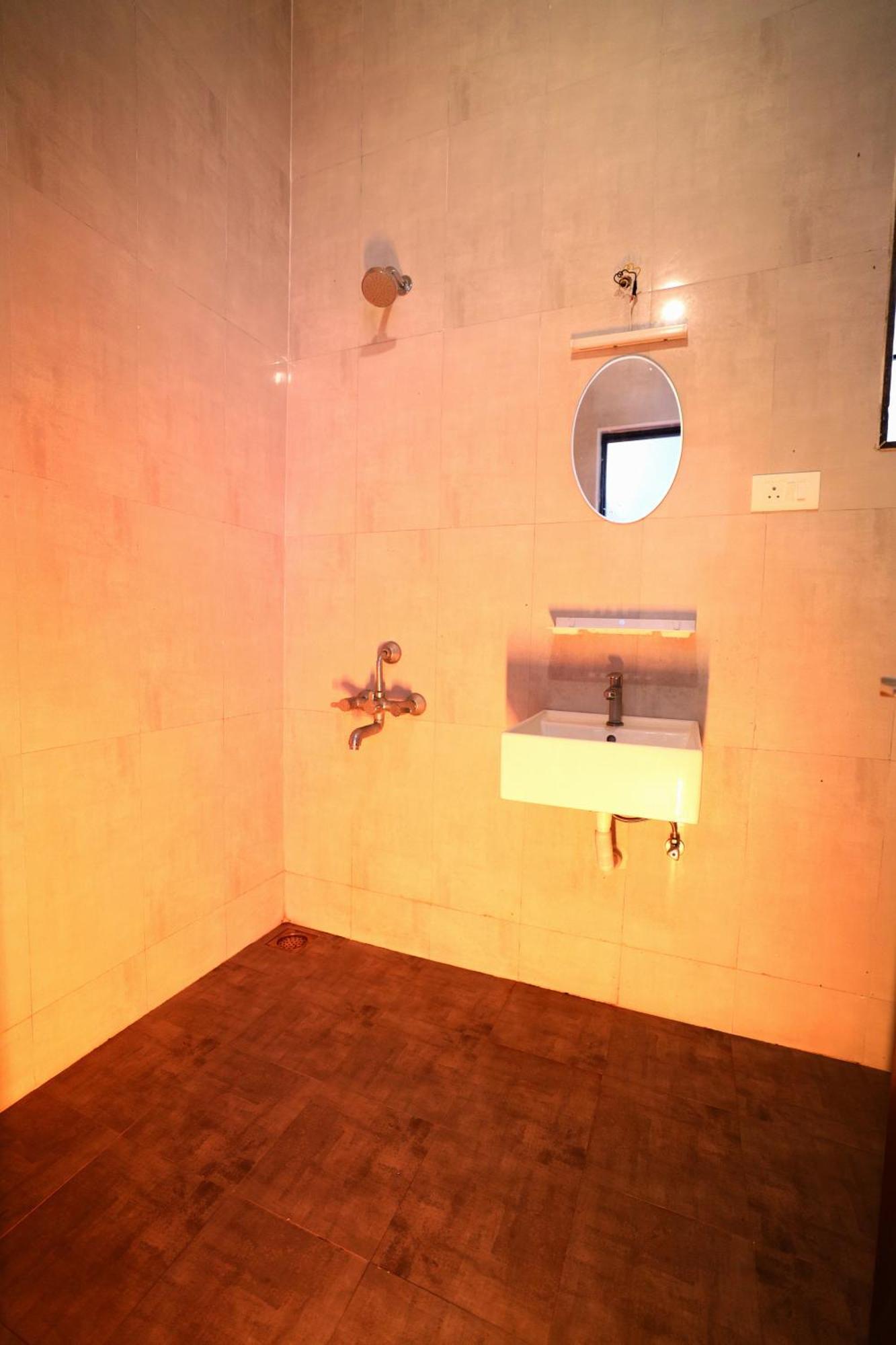 Coco Nest Resort Mahabalipuram Exteriör bild