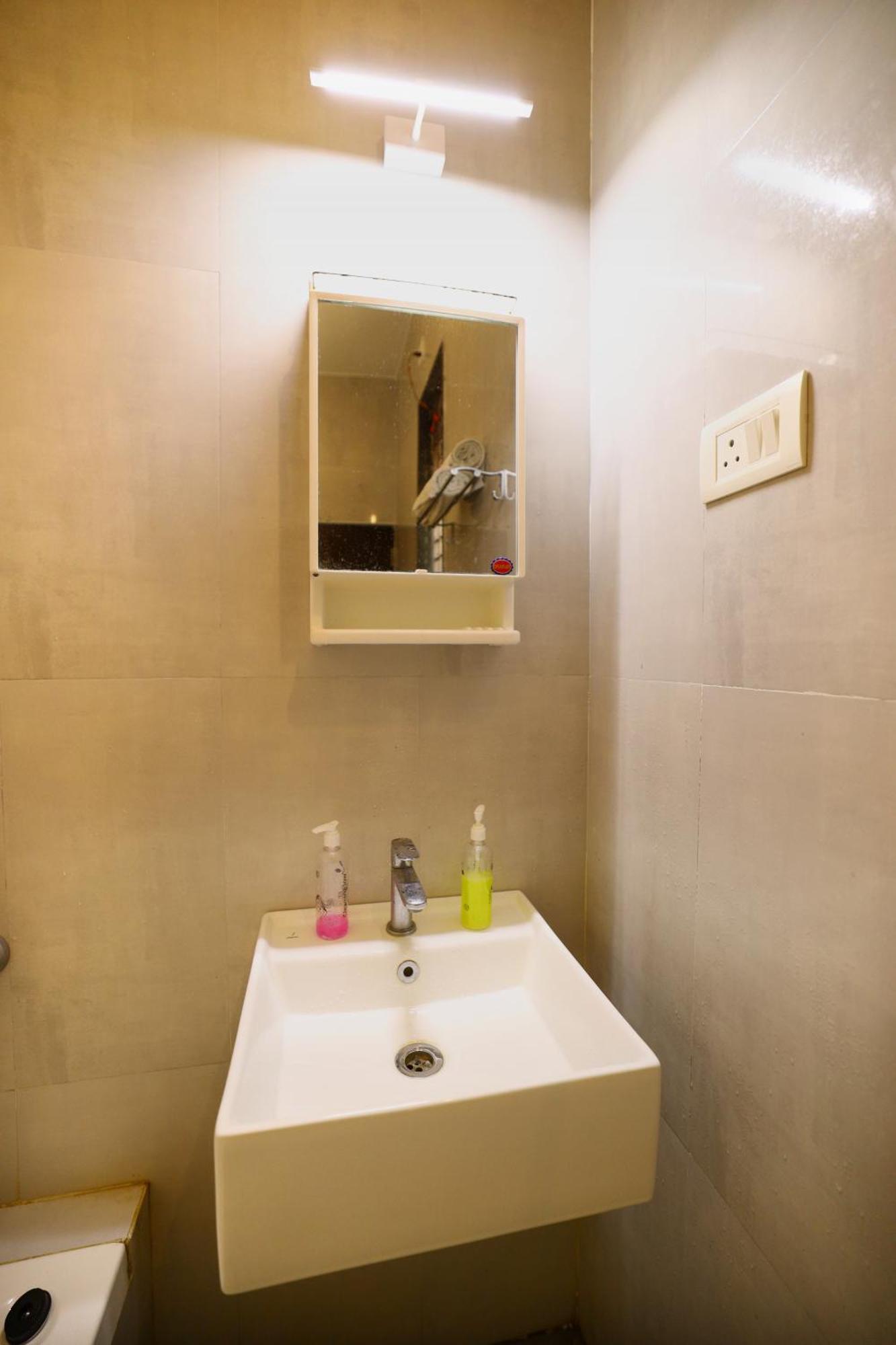 Coco Nest Resort Mahabalipuram Exteriör bild